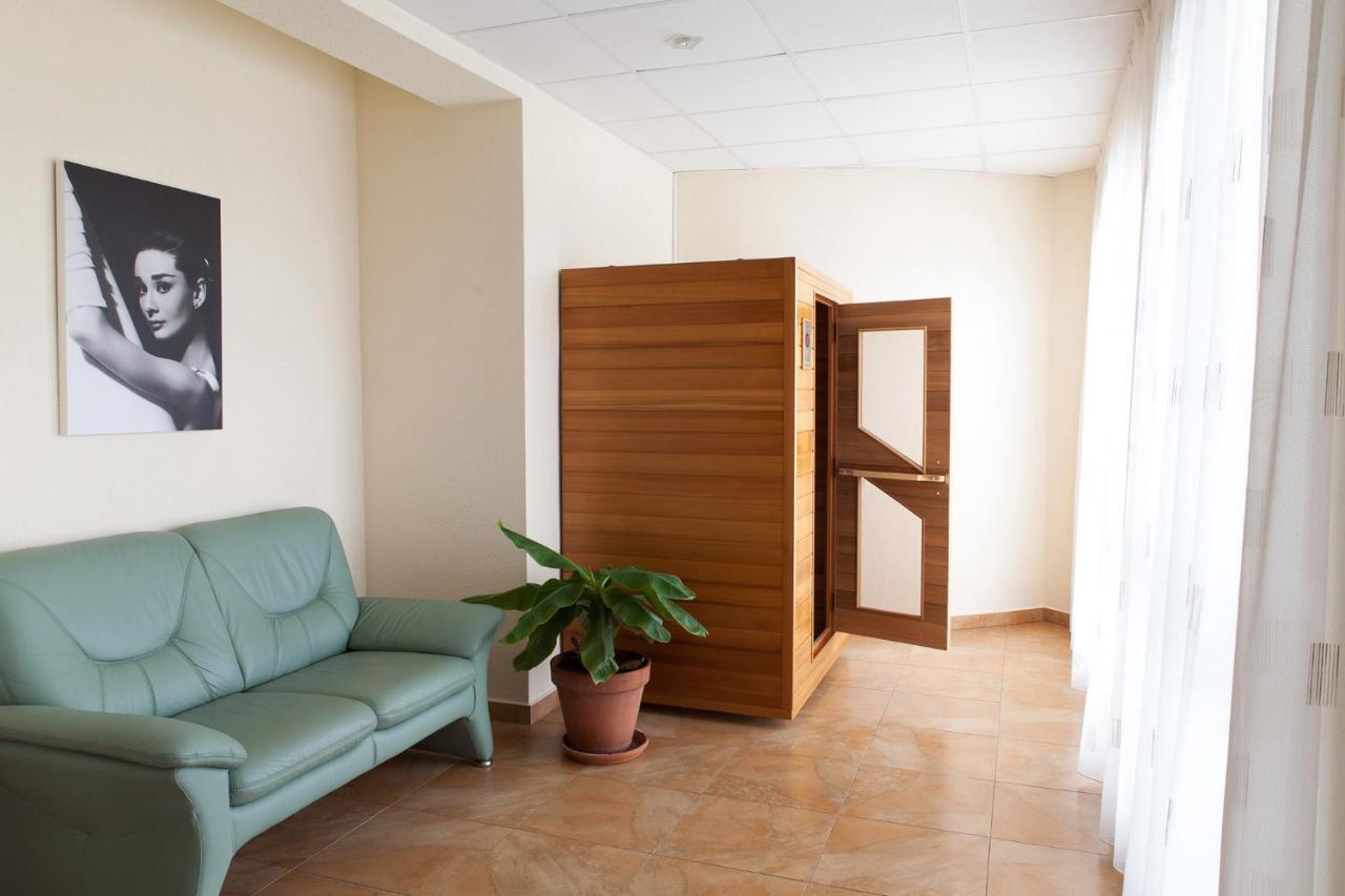 Villa Golf Sliac Luaran gambar